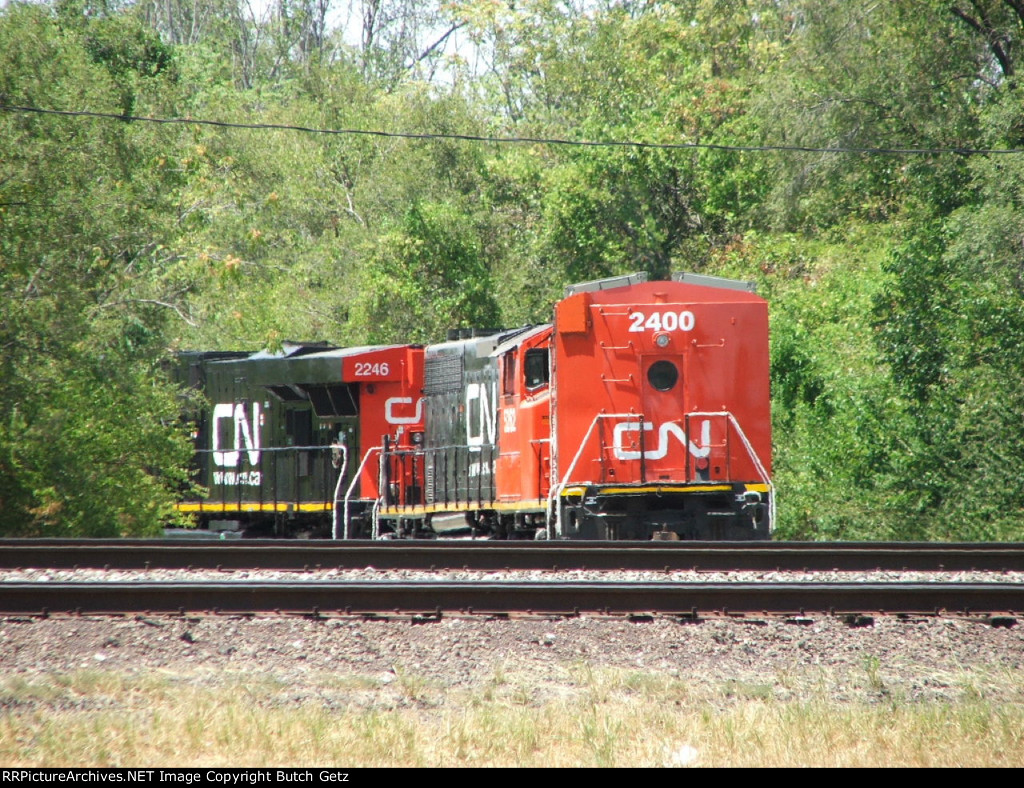 CN 2400